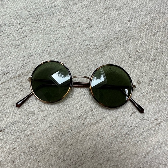 L.GR. World Round Sunglasses - Picture 3 of 4